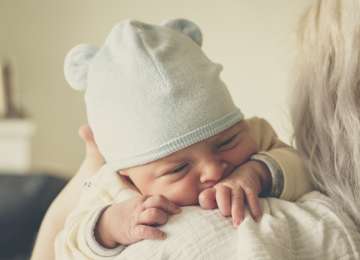 Kada se počinje razvijati vid kod beba i što bebe sve vide?