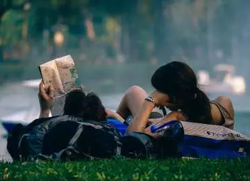 Idete na put, a nosite naočale i leće? Pripazite na ove stvari