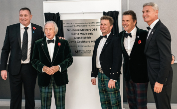 Optical Express podržao svečani bal Zaklade Moulsdale na kojem je prisustvovao i Sir Jackie Stewart, trostruki svjetski prvak Formule 1