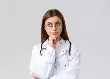 Ako skidanje dioptrije nije opasno, zašto onda liječnici nose naočale?!