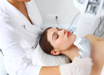 Zaboravite na nož: evo kako HIFU briše godine s lica i vrata