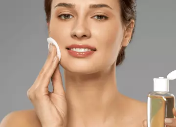 Kako usporiti starenje kože? Predlažemo jednostavnu rutinu s 3 dostupna proizvoda