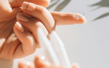 Kontaktne leće: 5 grešaka koje većina radi svaki dan