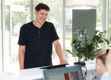 Bez naočala i leća na rukometnom parketu: kako je Luka Lovre Klarica riješio dioptriju prije Europskog prvenstva