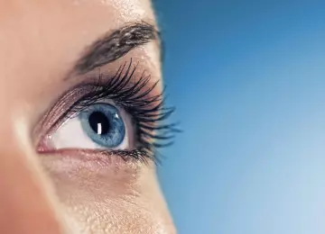 Naglo zamućenje vida: najčešći uzroci, simptomi i kada potražiti pomoć