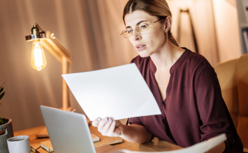 Kako prepoznati da vam trenutne naočale više ne odgovaraju?