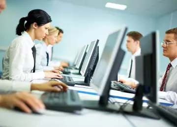 Kako uredski posao utječe na oči i što možete promijeniti već danas