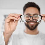 https://www.dioptrija.hr/bolesti-oka/dvoslike-u-vidu-moguci-uzroci-i-kada-ih-ne-smijete-ignorirati
