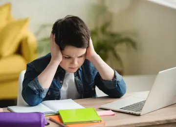 Glavobolja nakon škole nije uvijek samo umor: Kada uzrok može biti vid?